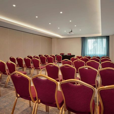 Sheraton Athlone Hotel Exterior photo