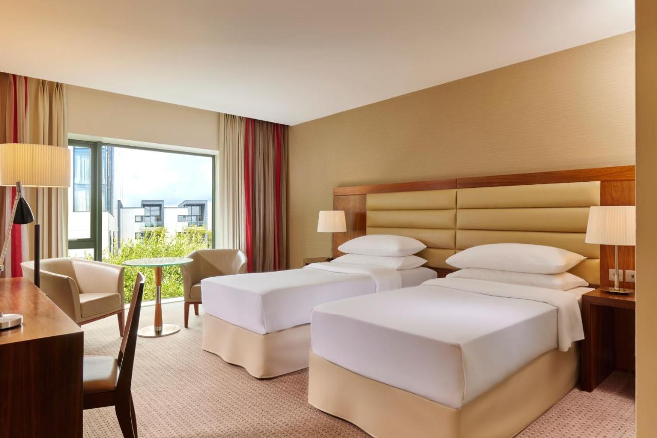 Sheraton Athlone Hotel Exterior photo